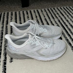 Hoka Arahi 4 Grey